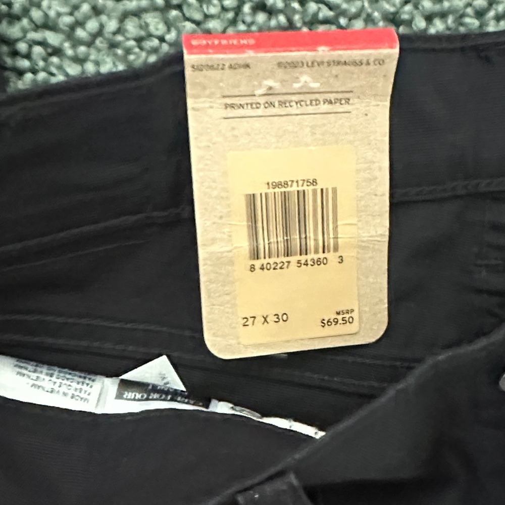 Levi's Women’s Mid Rise Boyfriend Black Jeans - Picture 5 of 6
